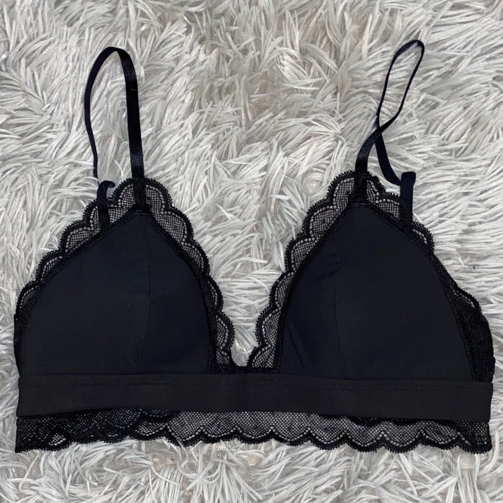 H&M lace detail black bralette